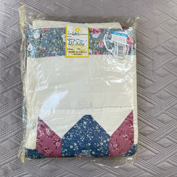 One pillow sham - Picture 5 of 8